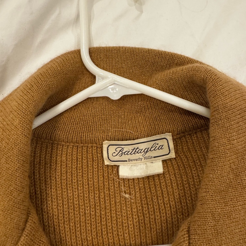 100% cashmere Battaglia Beverly Hills men’s sweater